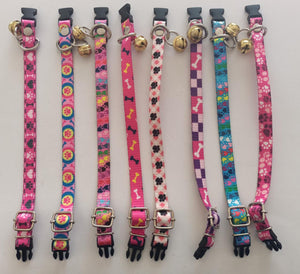Collar perros pequeños con cascabel decorado