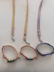 Collar con correa adornado chico