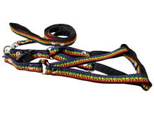 Cargar imagen en el visor de la galería, Pechera Huichol mediana con correa
